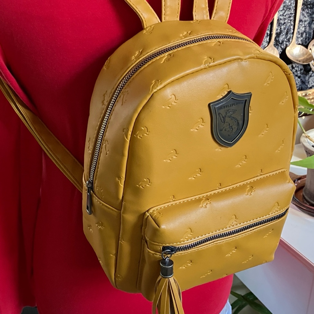 Warner Bros Black And Yellow Harry Potter Backpack Disney Harry Potter